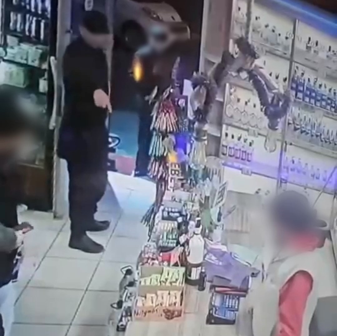 33 yıl hapis cezası bulunan hükümlü Gemlik’te yakalandı
33 yıl hapis cezası bulunan hükümlü Gemlik’te yakalandı