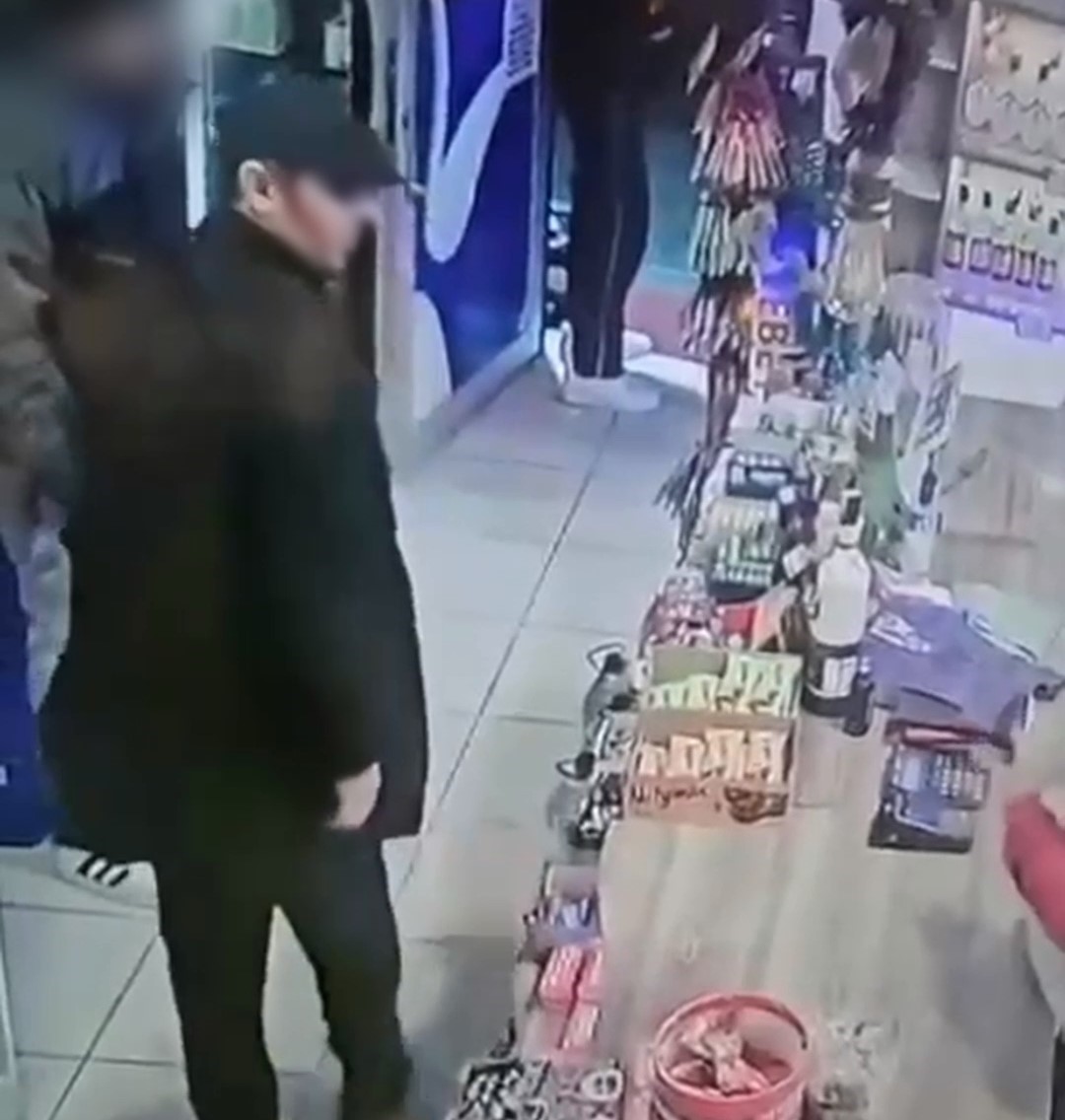 33 yıl hapis cezası bulunan hükümlü Gemlik’te yakalandı
33 yıl hapis cezası bulunan hükümlü Gemlik’te yakalandı
