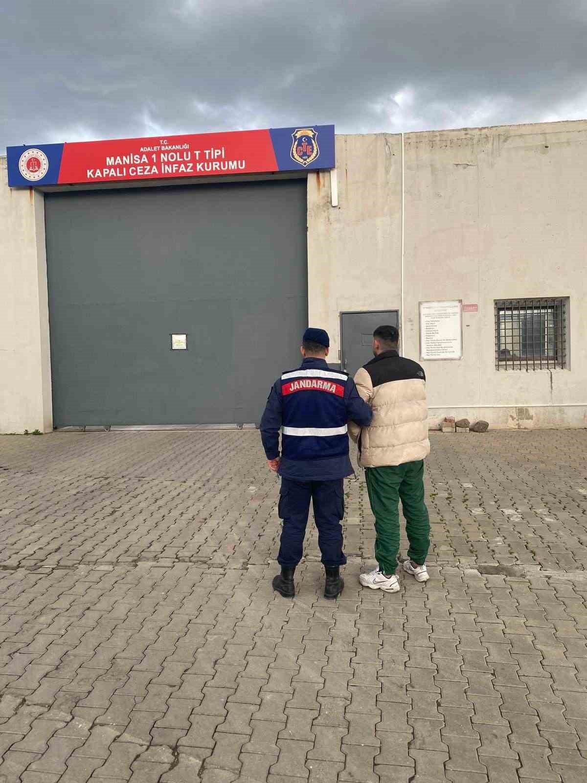 38 yıl 4 ay hapis cezasıyla aranan şahıs yakalandı
