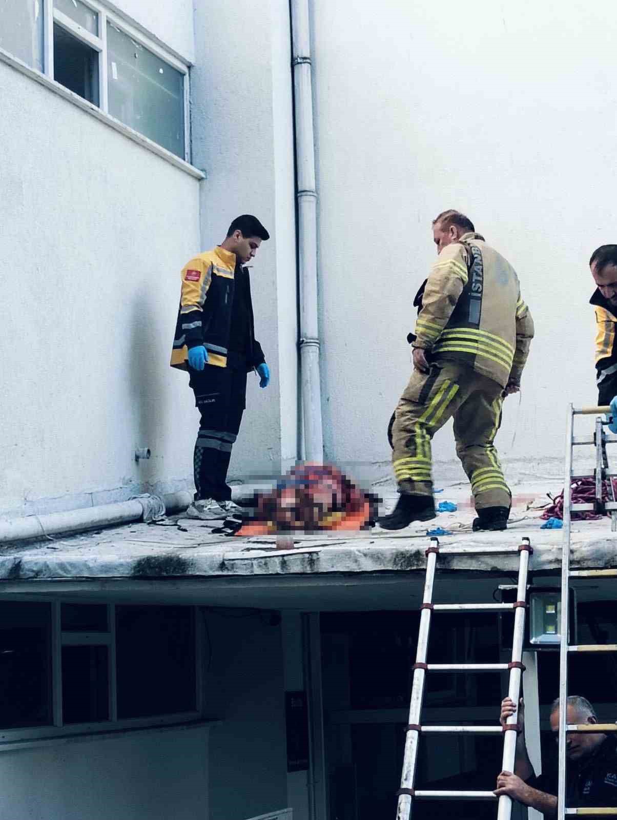 4 el silah sesi duyuldu, kadın kendini 6. kattan aşağı attı
