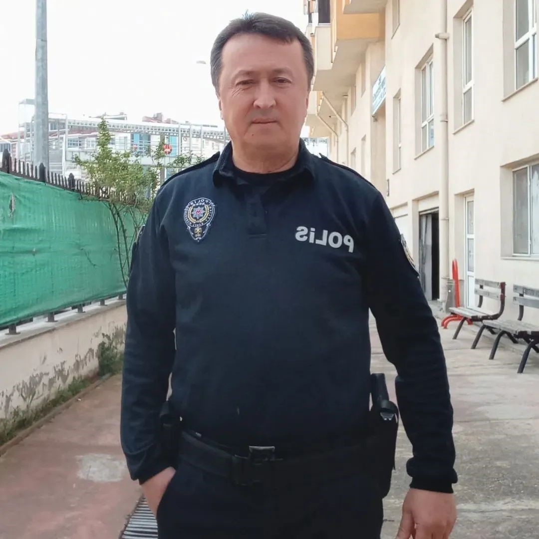 4 gün sonra emekli olacağı için arkadaşlarıyla vedalaşan polis kazada hayatını kaybetti
