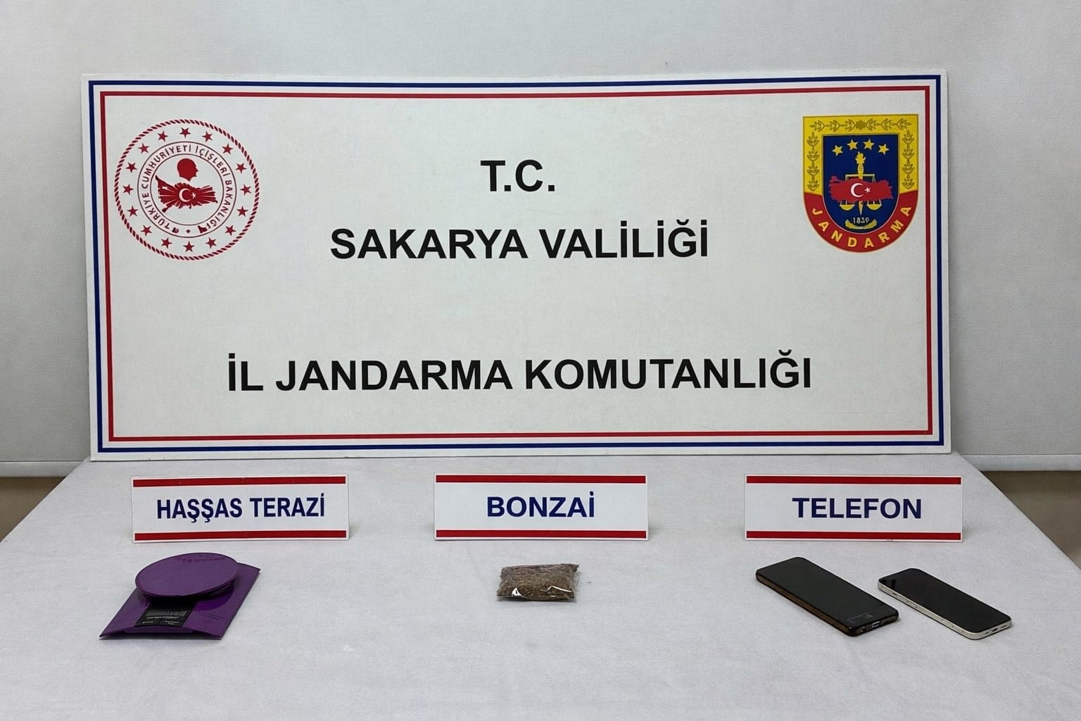 4 ilçede zehir taciri operasyonu: 6 tutuklama
