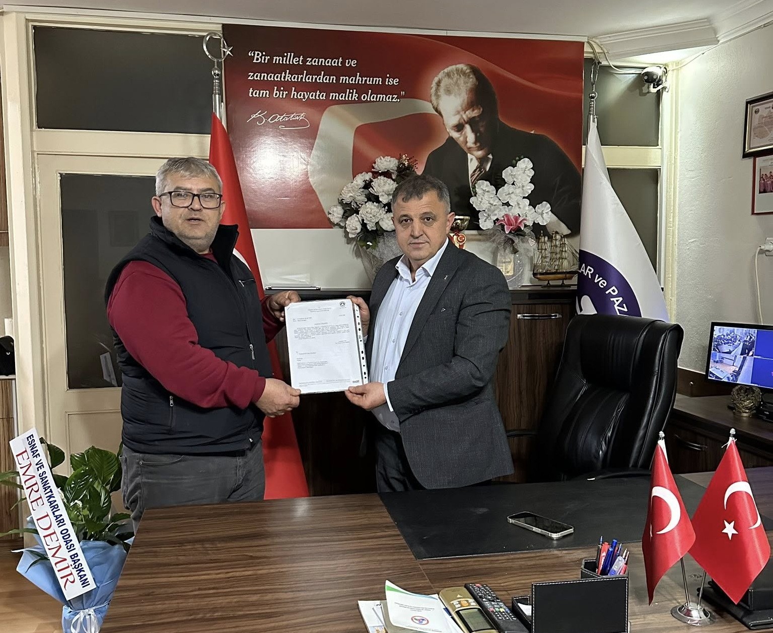 4 oy farkla başkan seçilmişti, göreve başladı
