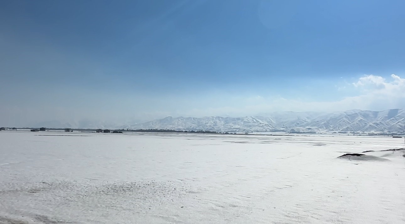 40 kilometre arayla iki mevsim: Yüksekova’da kar, Esendere’de bahar mesaisi
