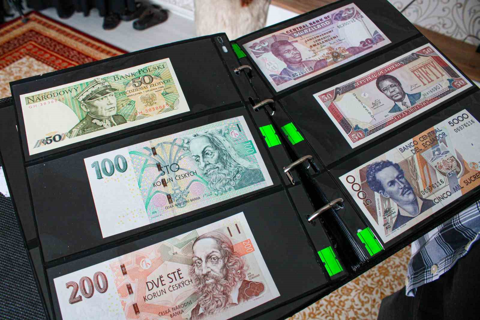 40 yıllık para koleksiyonu Gazze için açık artırmaya çıkıyor
