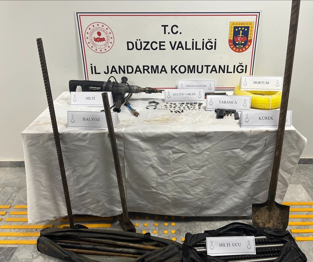 44 adet tarihi eser ele geçirildi
