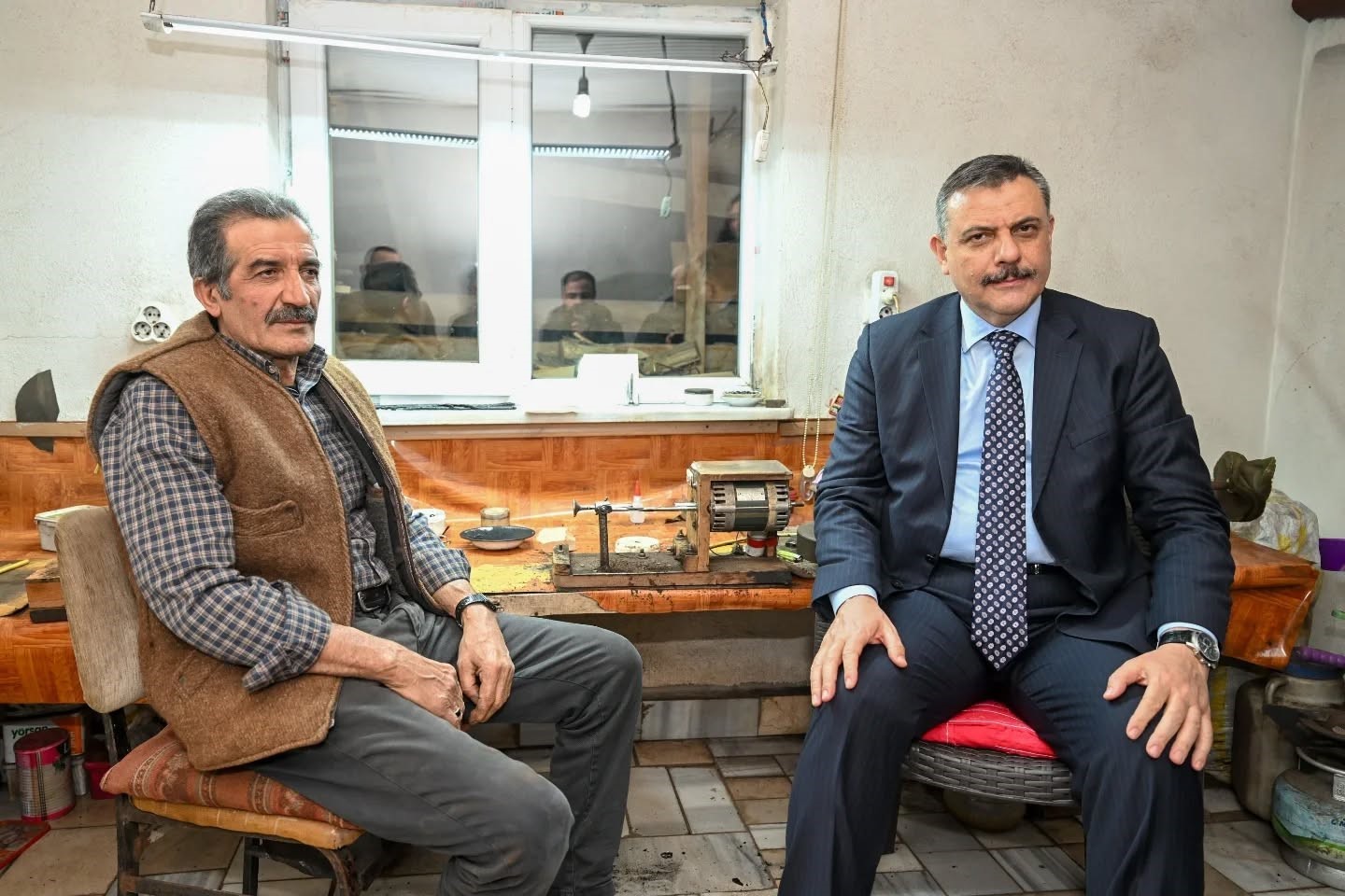 45 yıllık Oltu taşı ustası Hali Aydın’a vefa
