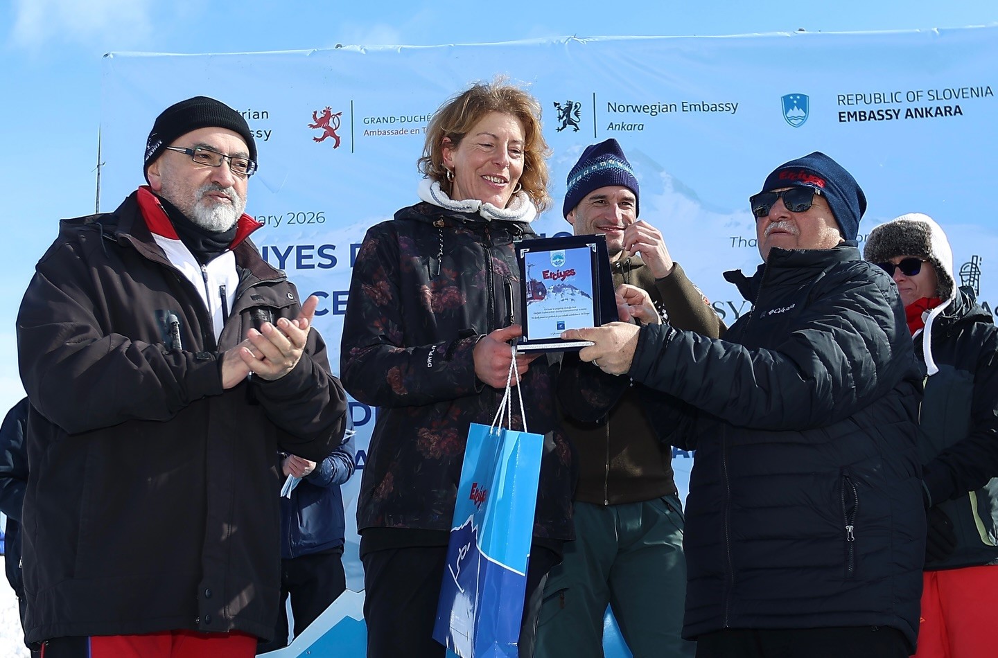 5. Diplomatik Kayak Yarışı’nda dereceye girenler ödüllendirildi
