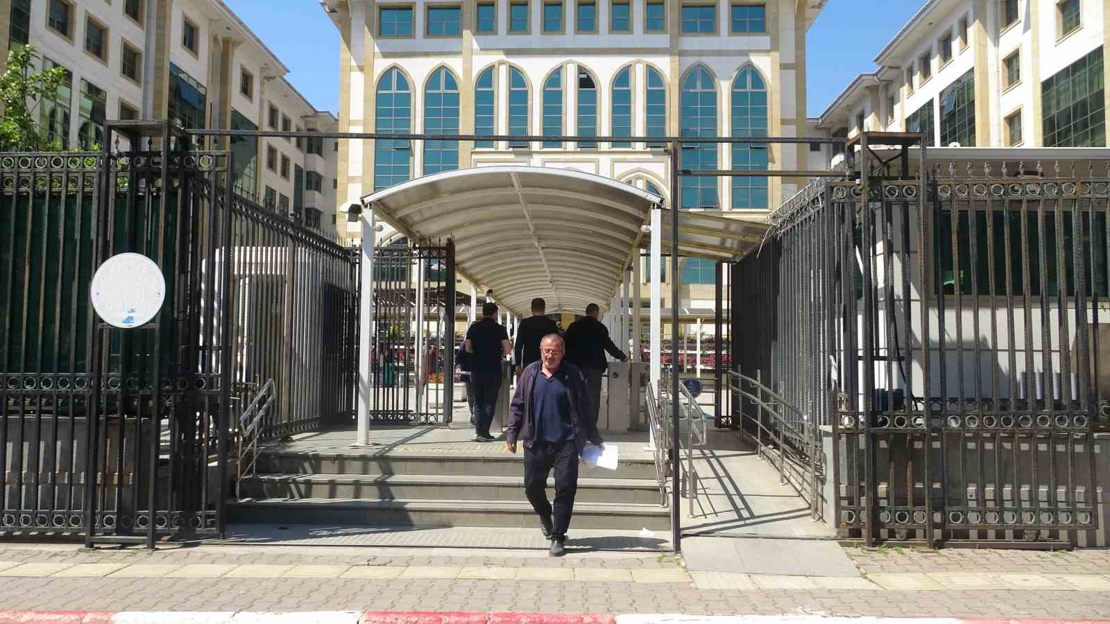 5 farklı isimle 60 yıl yaşadı: Kendini bulmak için açtığı davada mahkemenin kabulü umutlarını yeniden yeşertti
5 farklı isimle 60 yıl yaşadı: Kendini bulmak için açtığı davada mahkemenin kabulü umutlarını yeniden yeşertti