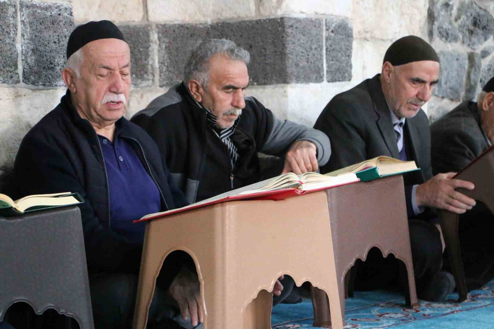 5. Harem-i Şerif’te mukabele geleneği asırlardır sürüyor
