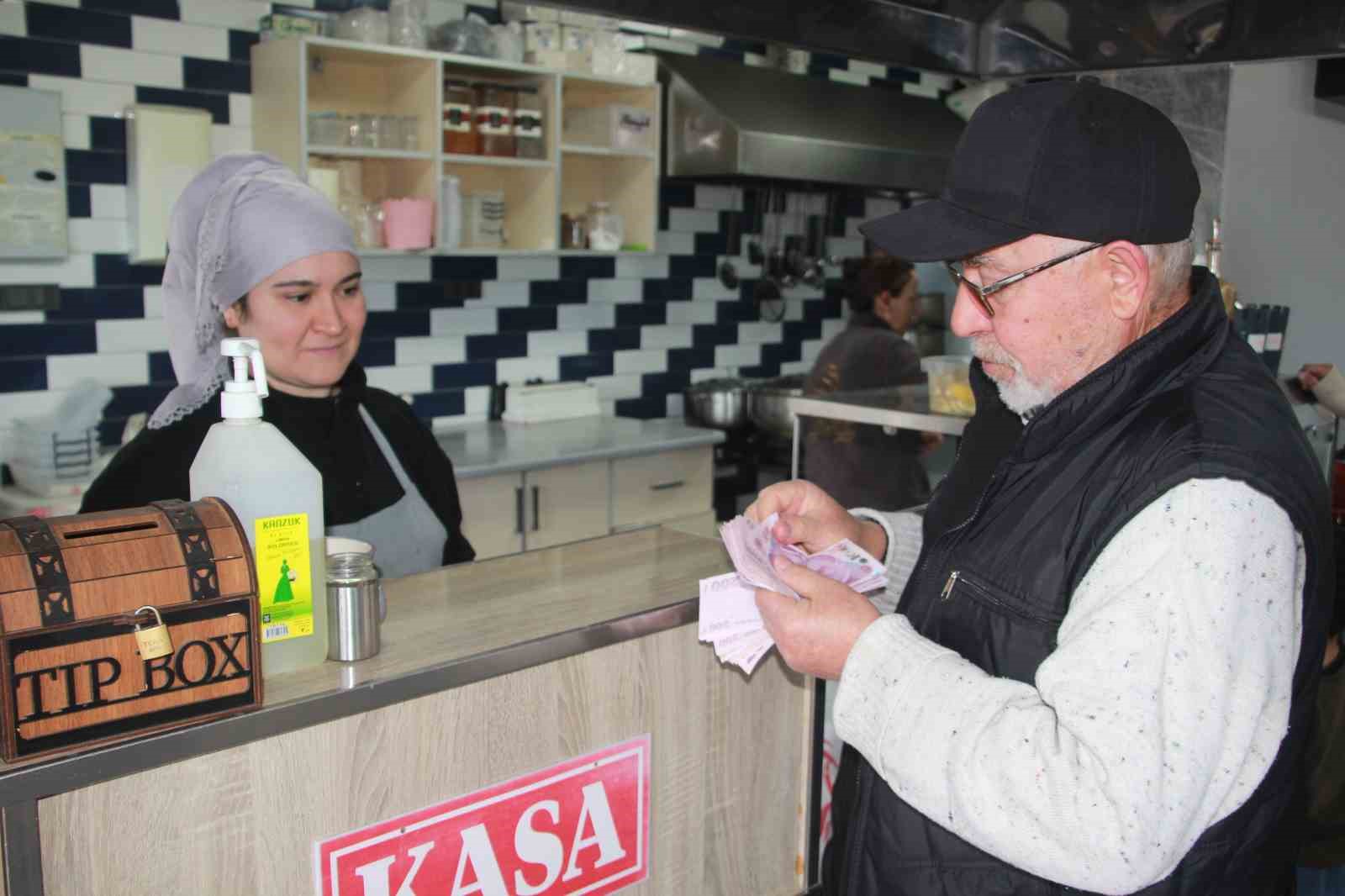 5 kadın, bir lokanta: Bu lokantanın tüm çalışanları kadın
