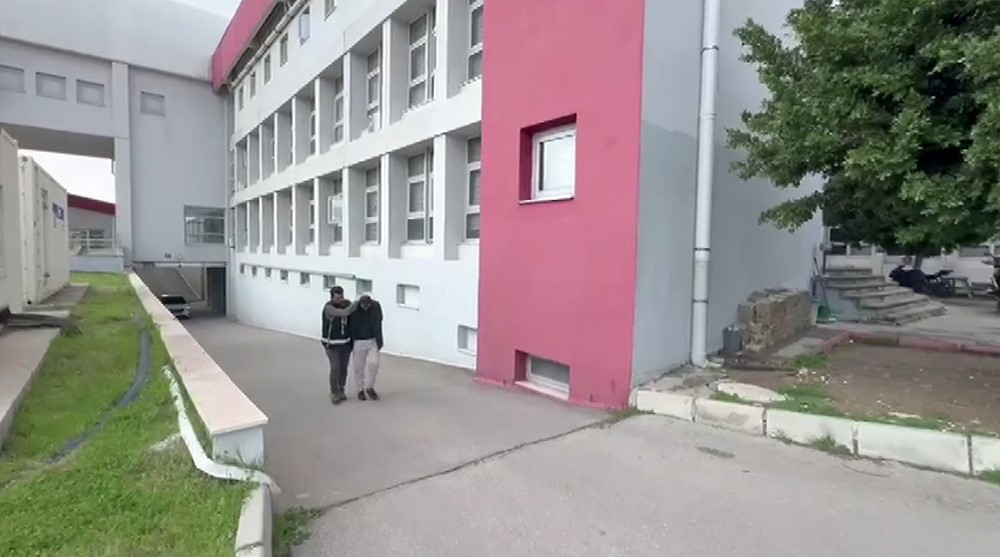 50 bin paket kaçak sigara yakalattı, "Ucuza bulunca toplu satın aldım" dedi
