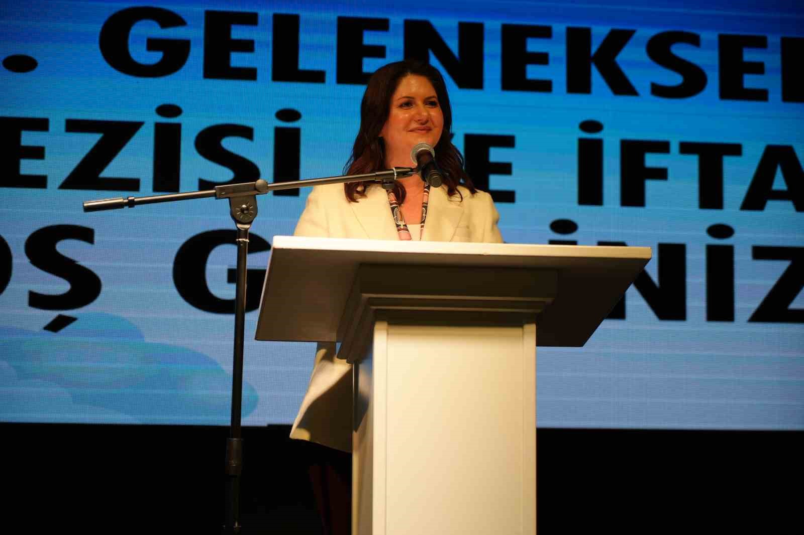 500 Büyükçekmeceli kadın Edirne’de iftar sofrasında buluştu
