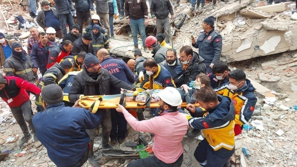 51 kişiye mezar olan Furkan Apartmanı davası ertelendi
51 kişiye mezar olan Furkan Apartmanı davası ertelendi