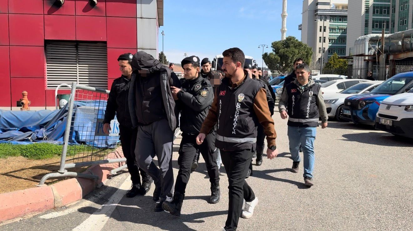 521 milyon TL’lik vurgun yapan aralarında GAÜN öğretim görevlisinin de bulunduğu 10 kişi tutuklandı
