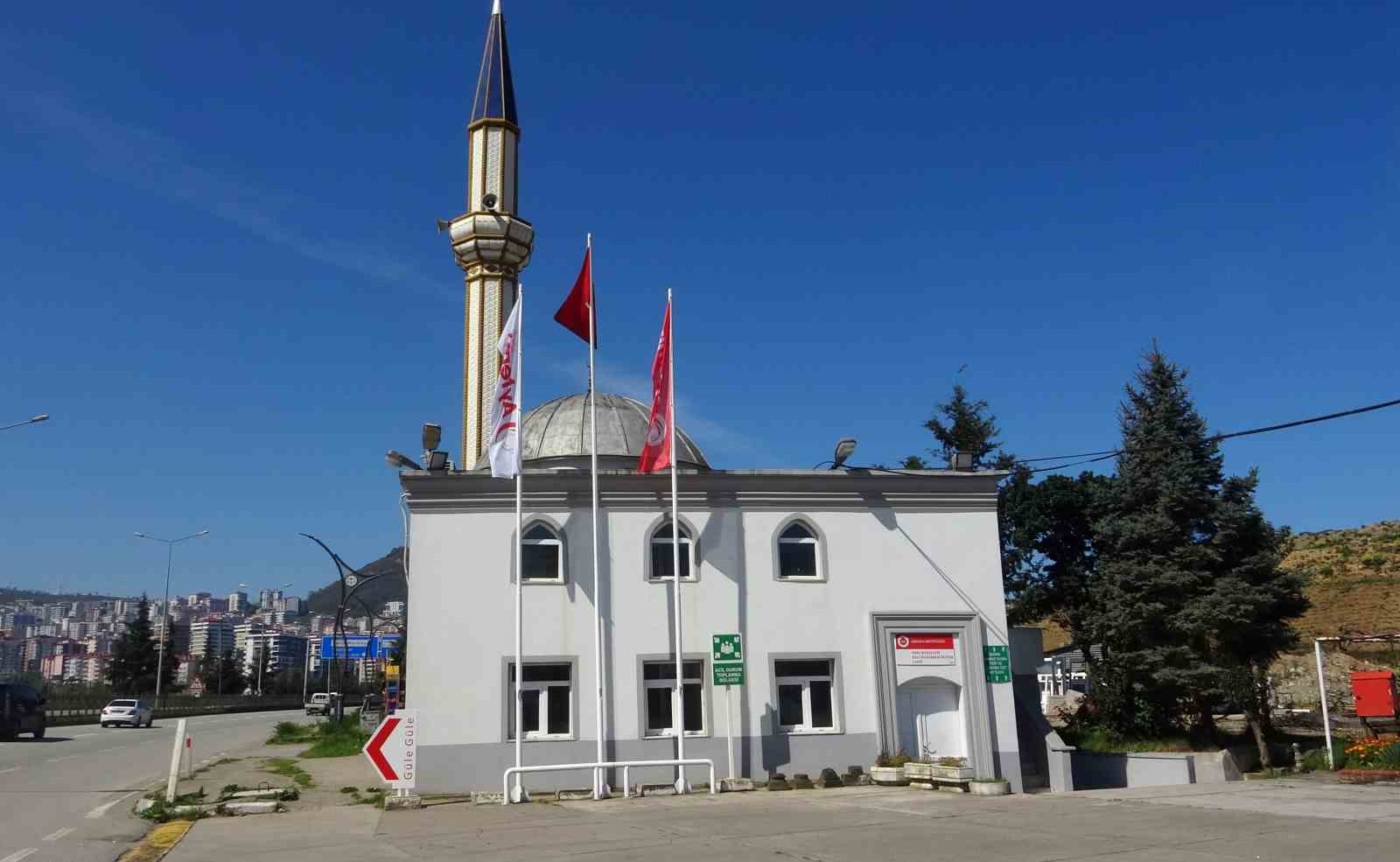 55 yıllık cami imar planında yok sayıldı, yıkım riski ortaya çıktı
55 yıllık cami imar planında yok sayıldı, yıkım riski ortaya çıktı