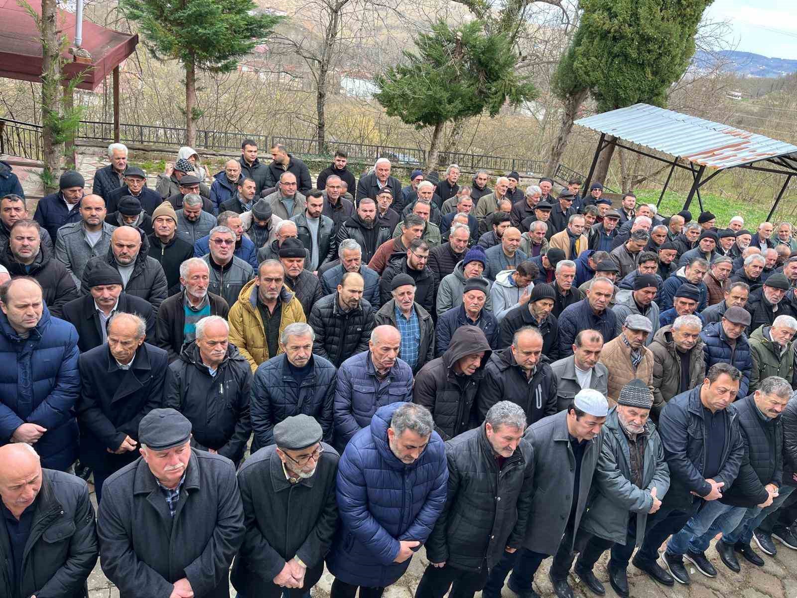 56 yıllık çift 1 gün arayla hayatını kaybetti
