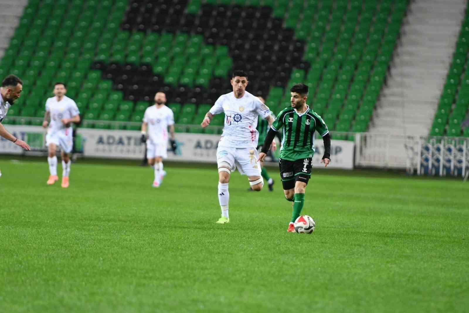 6 sezonda 16 teknik adam, 5 başkan: 15 senelik Sakaryaspor serüveni
6 sezonda 16 teknik adam, 5 başkan: 15 senelik Sakaryaspor serüveni