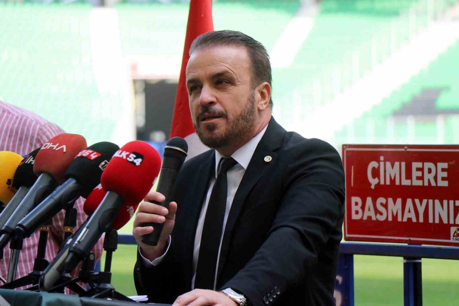 6 sezonda 16 teknik adam, 5 başkan: 15 senelik Sakaryaspor serüveni
6 sezonda 16 teknik adam, 5 başkan: 15 senelik Sakaryaspor serüveni