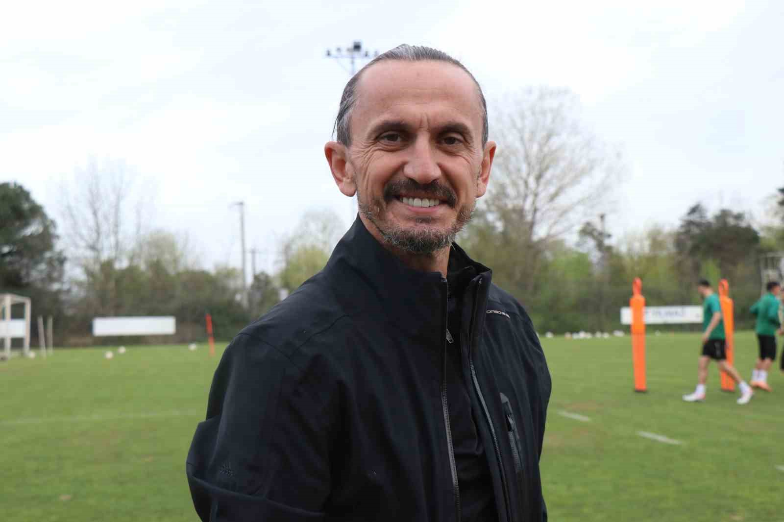 6 sezonda 16 teknik adam, 5 başkan: 15 senelik Sakaryaspor serüveni
6 sezonda 16 teknik adam, 5 başkan: 15 senelik Sakaryaspor serüveni