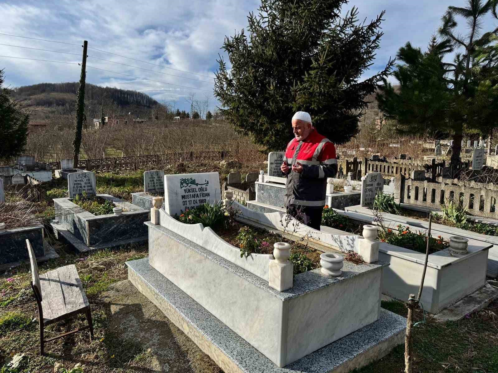 6 Şubat depreminde hayatını kaybeden Ordulu vatandaşlar, kabirleri başında anıldı
