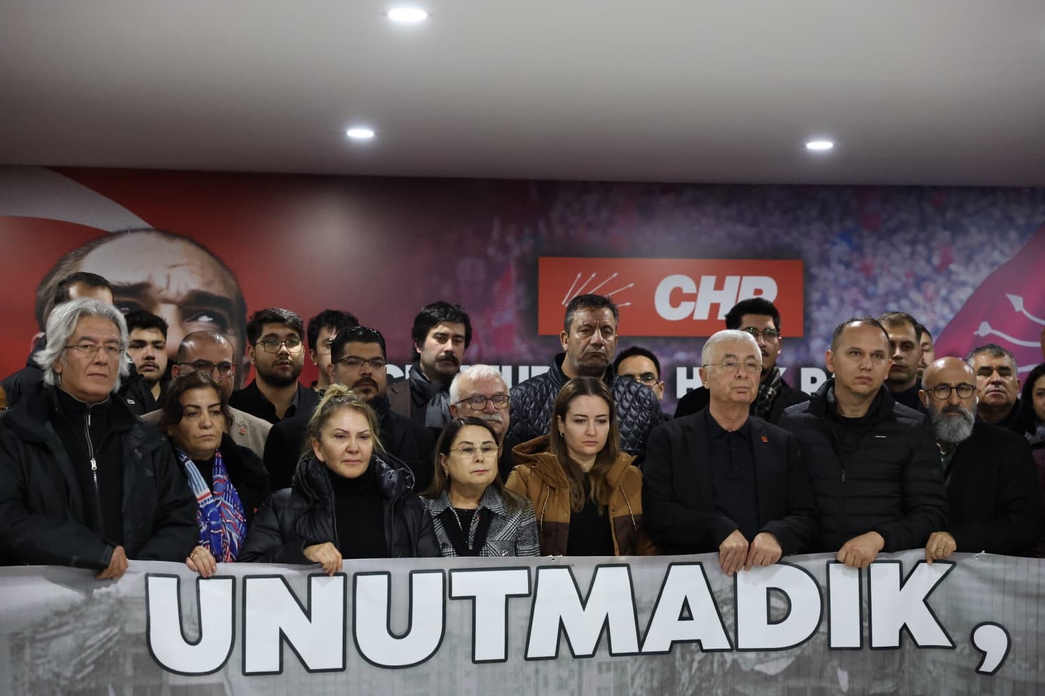 6 Şubat depremlerinin 3. yıl dönümünde hayatını kaybedenler anıldı
