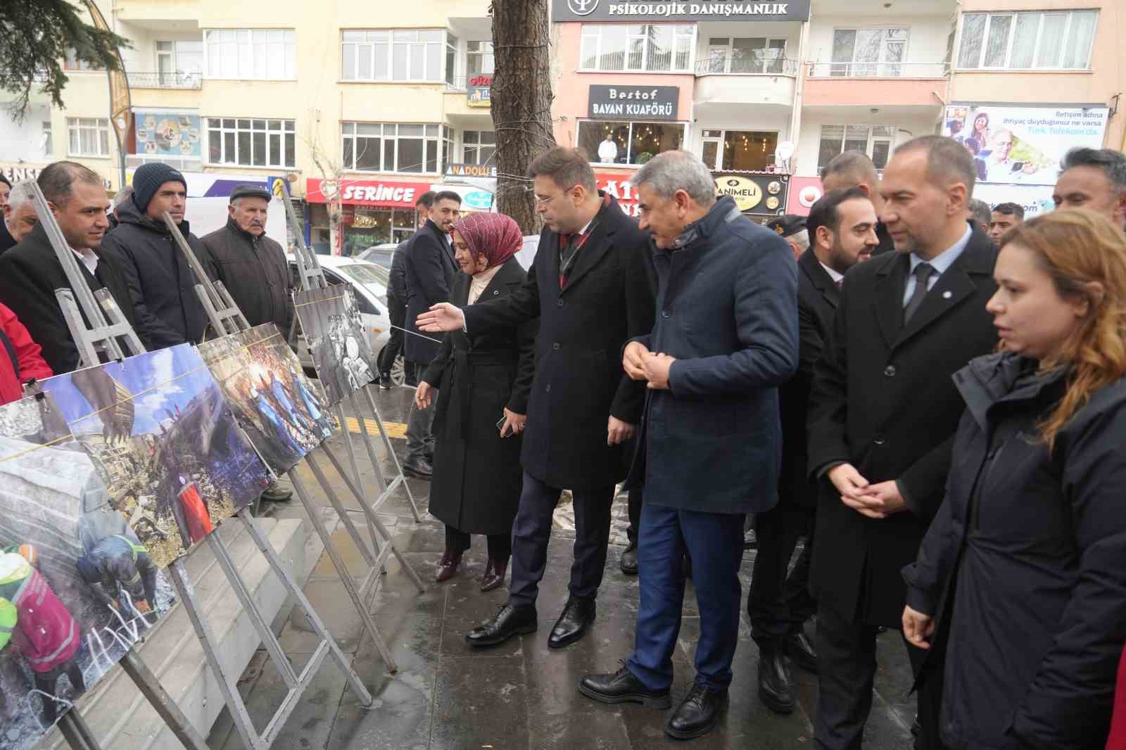 6 Şubat Niğde’de fotoğraf sergisiyle anıldı
