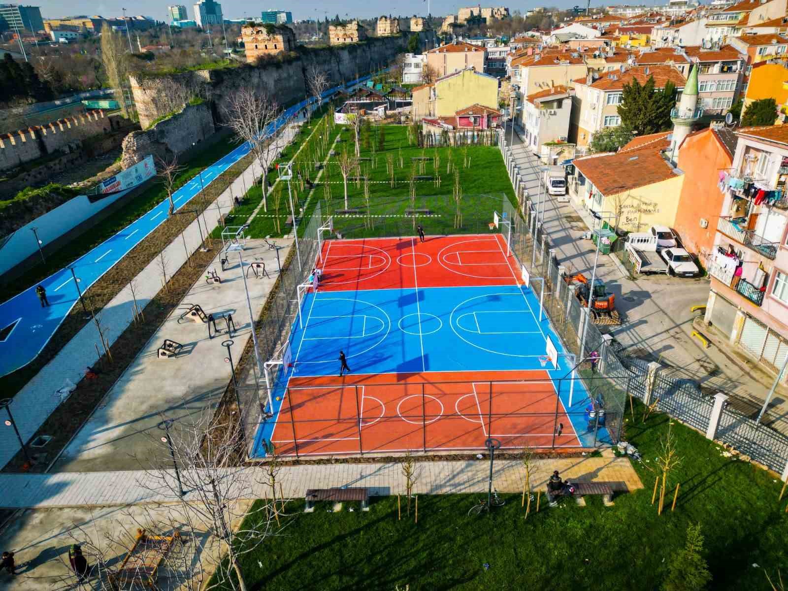 6 Şubat’ın 3. yılında Fatih’ten "Dirençli Şehir" vurgusu
