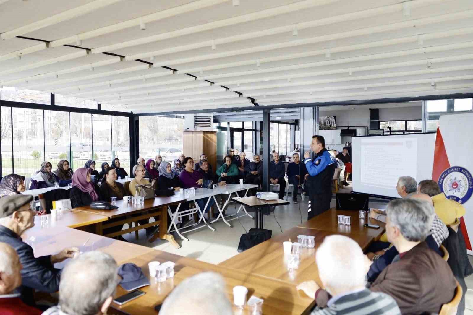 60+ Aktif Yaşlanma Kulübü’nde güvenlik bilgilendirme programı
