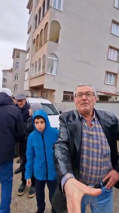 60 Yıllık Bayram geleneği: 1 kilometrelik bayramlaşma kuyruğu
