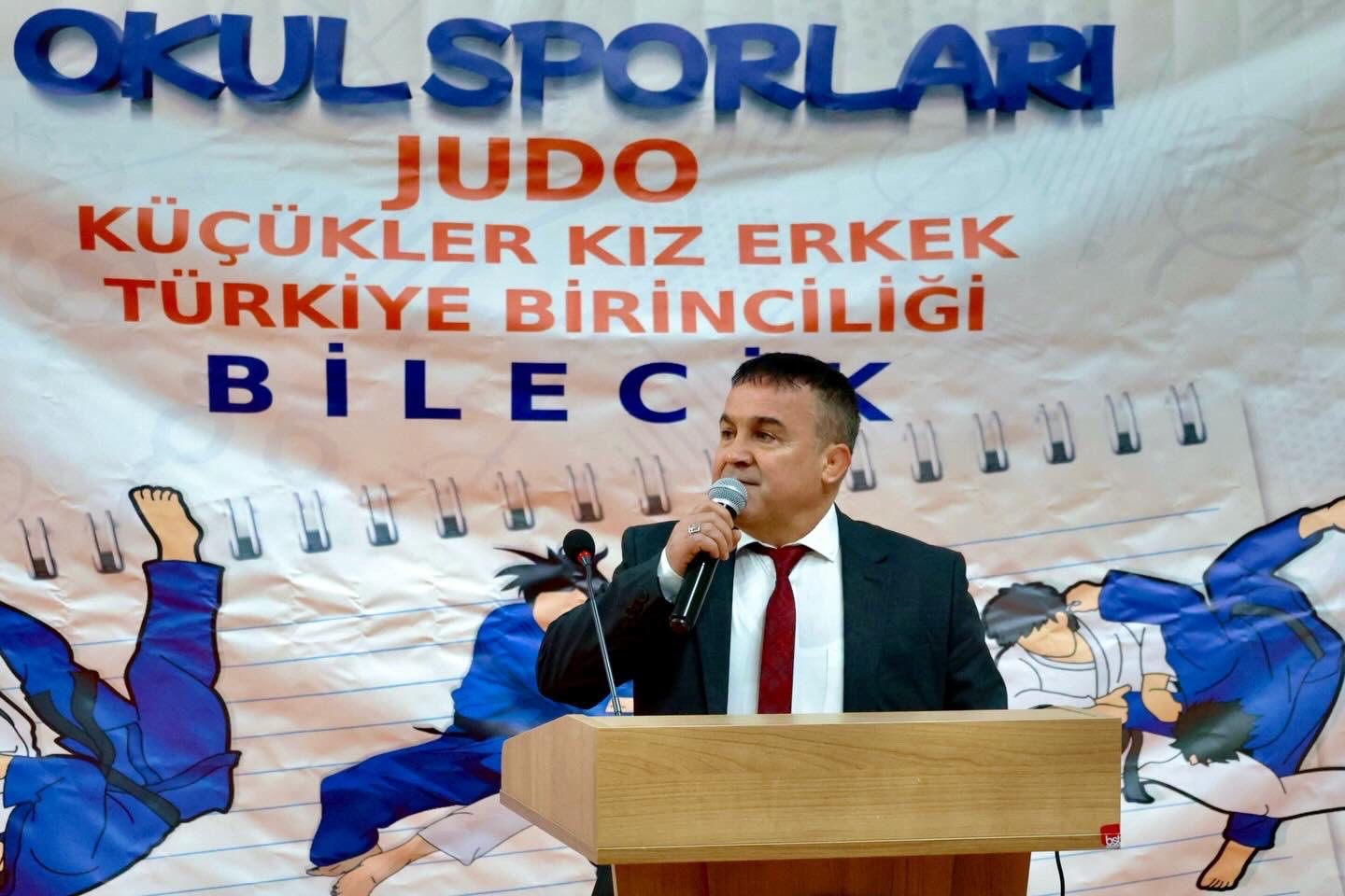 63 ilden 355 sporcu judo şampiyonası için Bilecik’te mücadele ediyor
