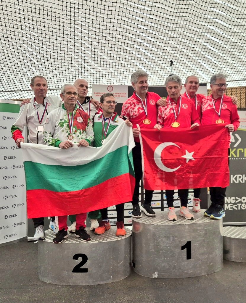 65 yaşındaki Denizlili atlet üç altın madalya yurda döndü
