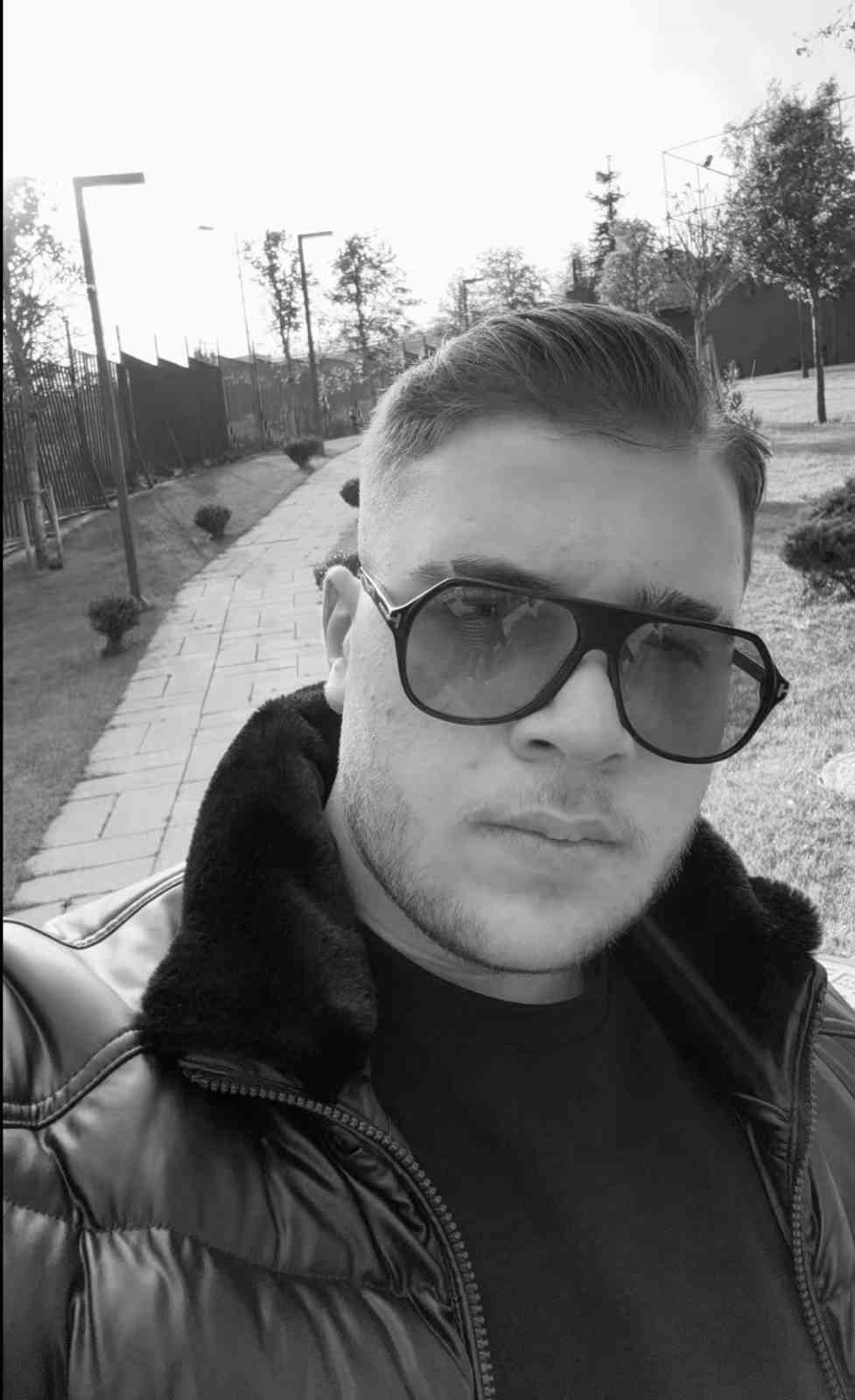 7 kişi tarafından öldürülen 17 yaşındaki çocuğun davasına devam edildi
7 kişi tarafından öldürülen 17 yaşındaki çocuğun davasına devam edildi