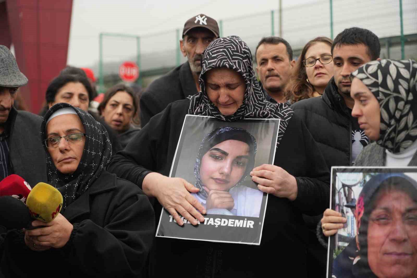 7 kişinin öldüğü yangın davasında aileler gözyaşlarına boğuldu
