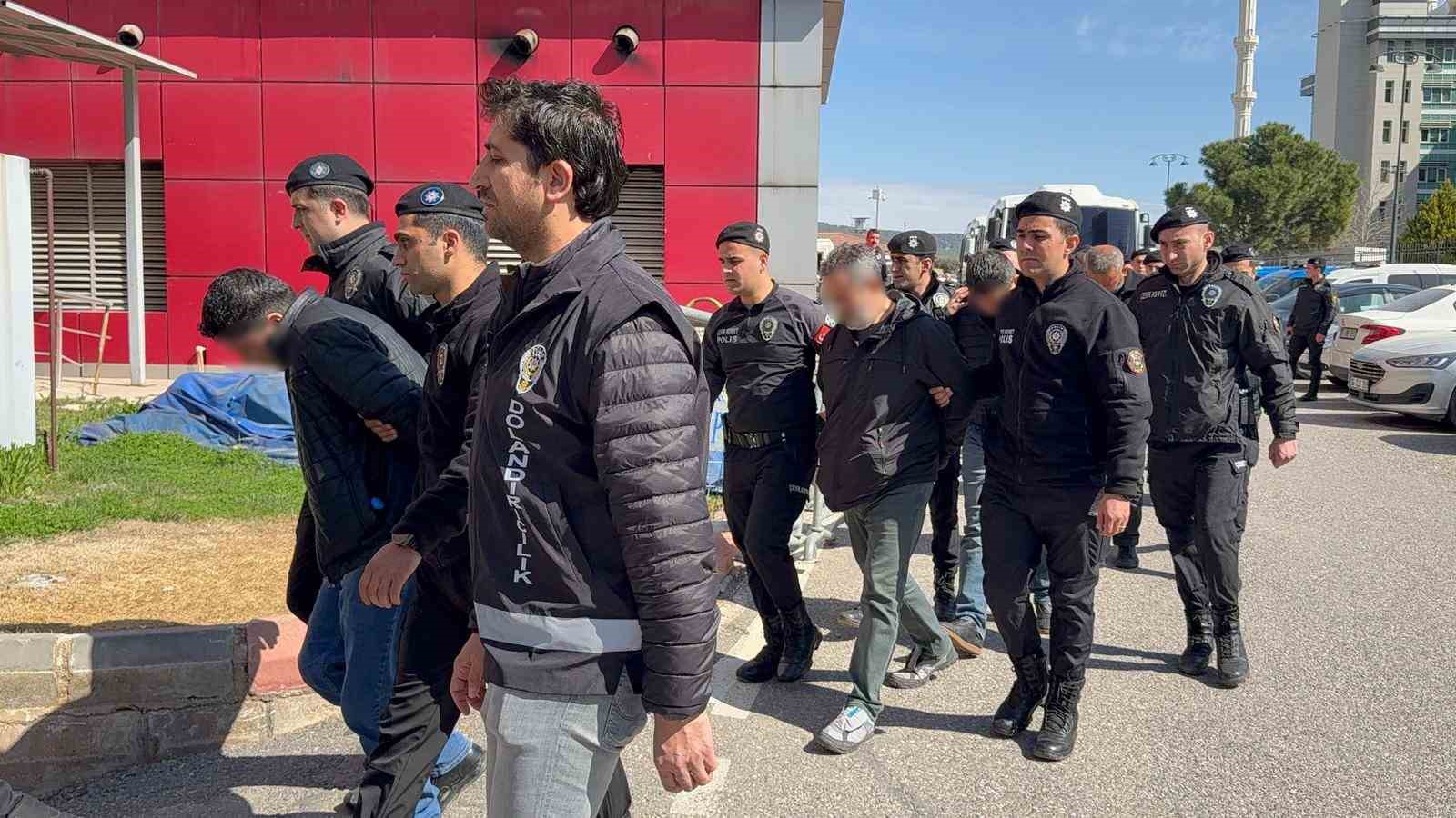 7 üniversite bitiren GAÜN öğretim görevlisinden 521 milyonluk vurgun
