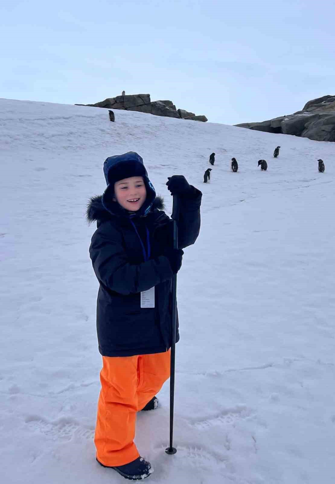 7 yaşındaki Pars, Güney Kutbu’nda Türk bayrağı açtı
