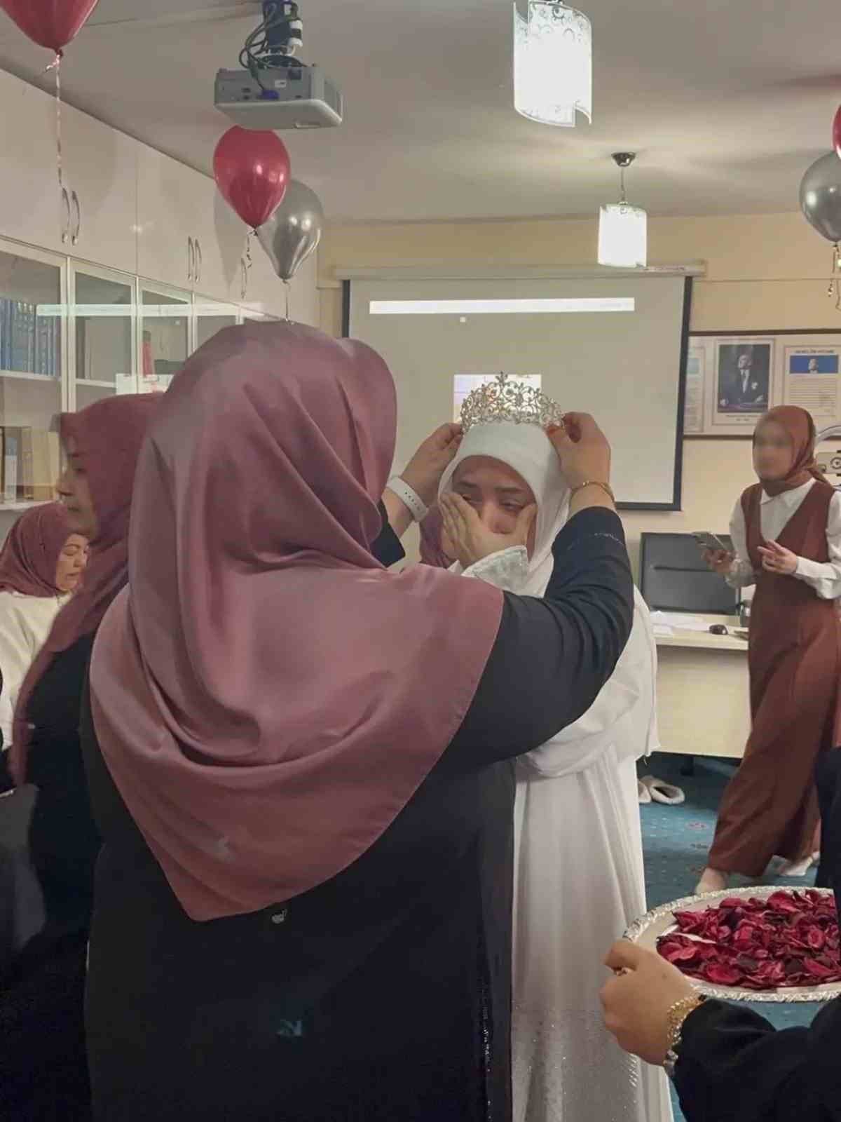 71 Evler Merkez Cami Kur’an Kursunda Hafızlık İcazet Merasimi yapıldı
