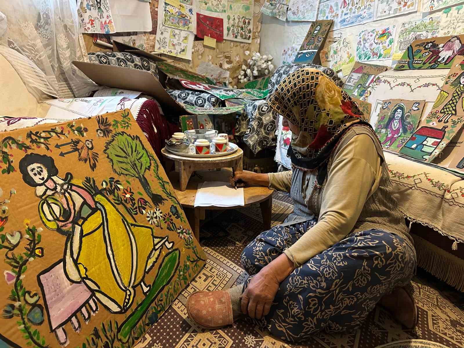 74 yaşındaki Hakime teyzenin resim tutkusu
