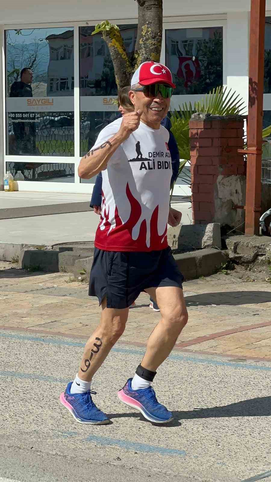 75 yaş üstü kategoride birinci olan milli sporcu Ali Bıdı Türkiye Kupası sahibi oldu
