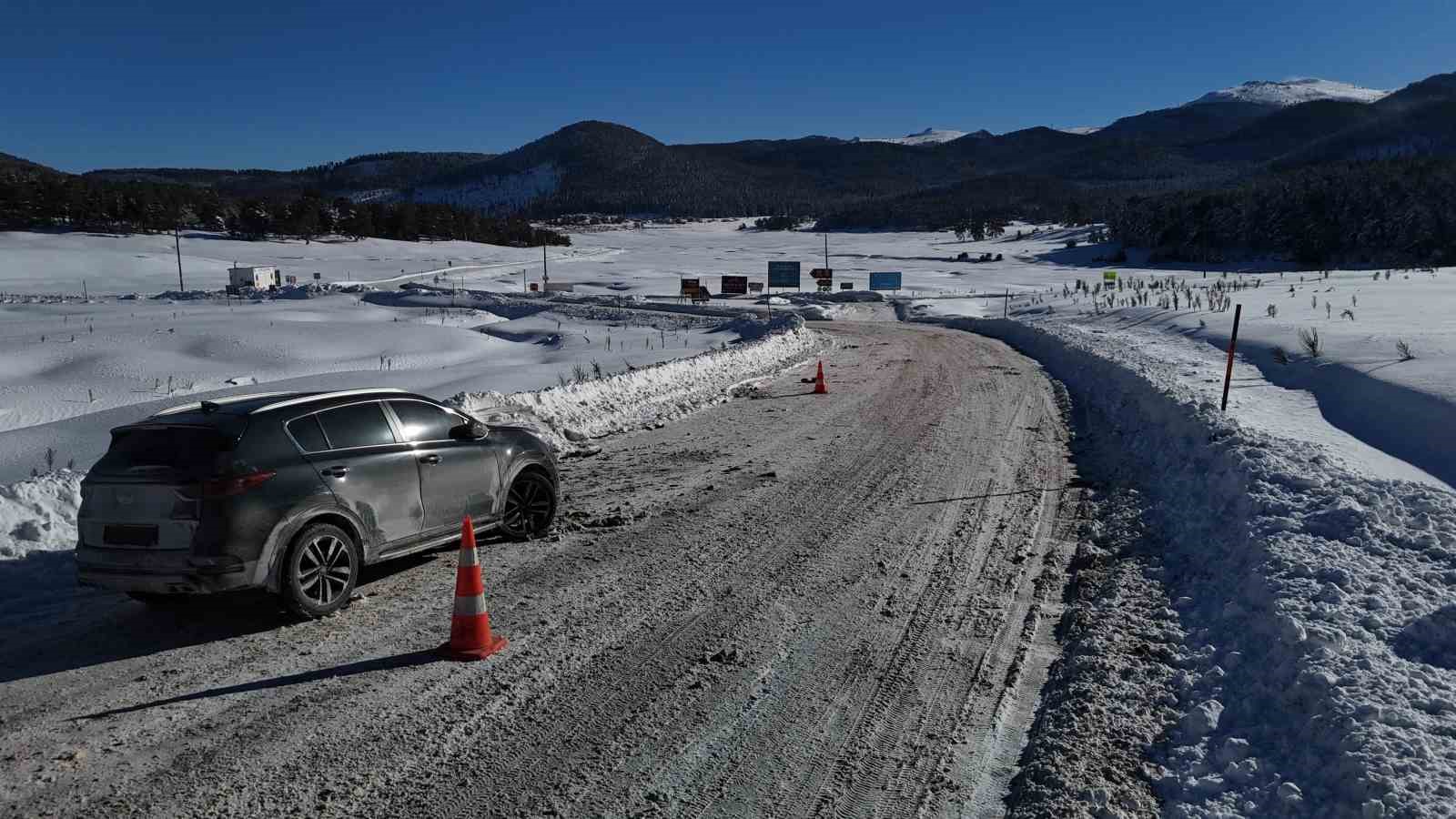 78 kişinin hayatını kaybettiği Kartalkaya’da sezon açıldı ancak itfaiye merkezi yok
78 kişinin hayatını kaybettiği Kartalkaya’da sezon açıldı ancak itfaiye merkezi yok