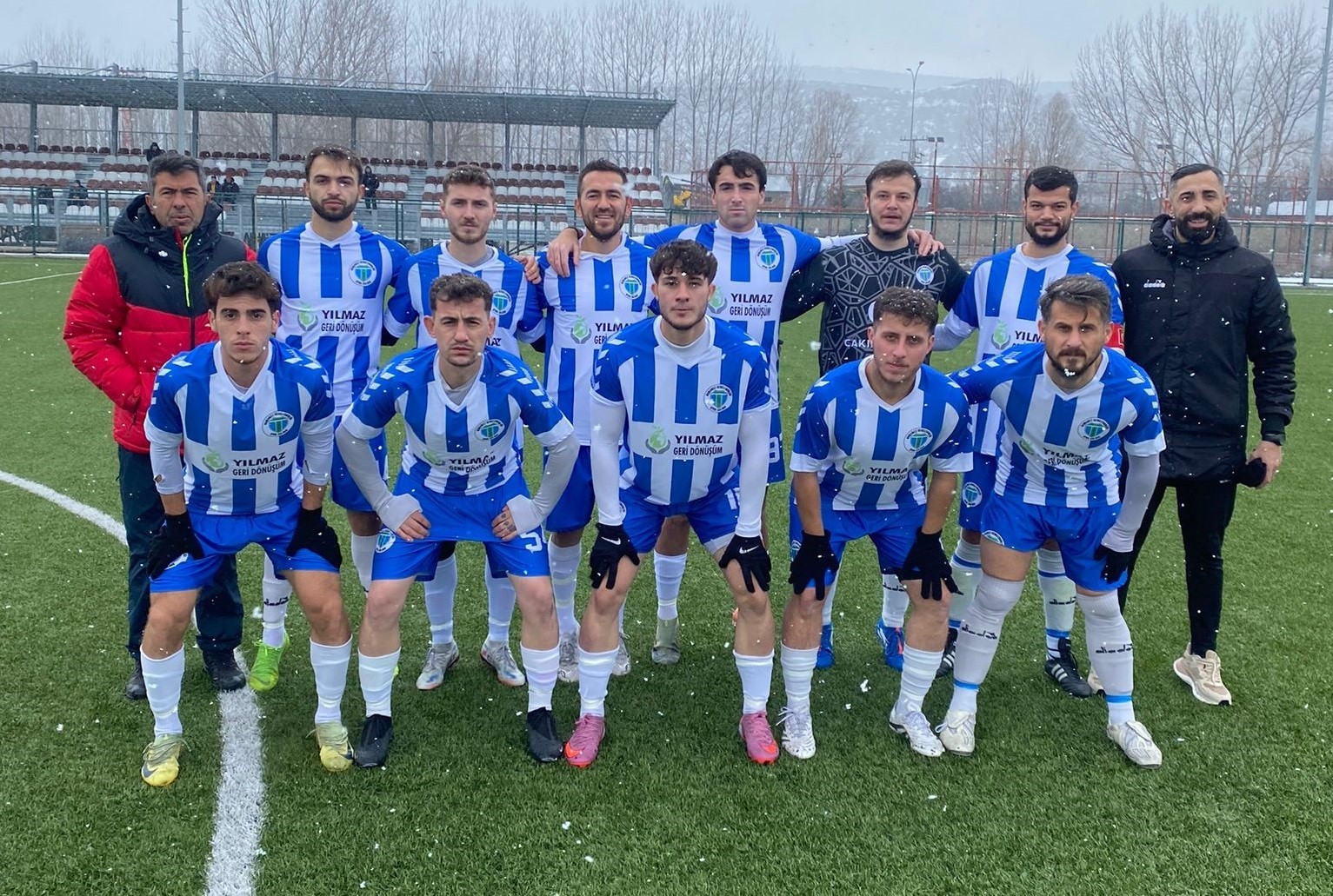 7’de 7 yapan Osmaneli Gençlerbirliğispor ligde tutulamıyor
7’de 7 yapan Osmaneli Gençlerbirliğispor ligde tutulamıyor