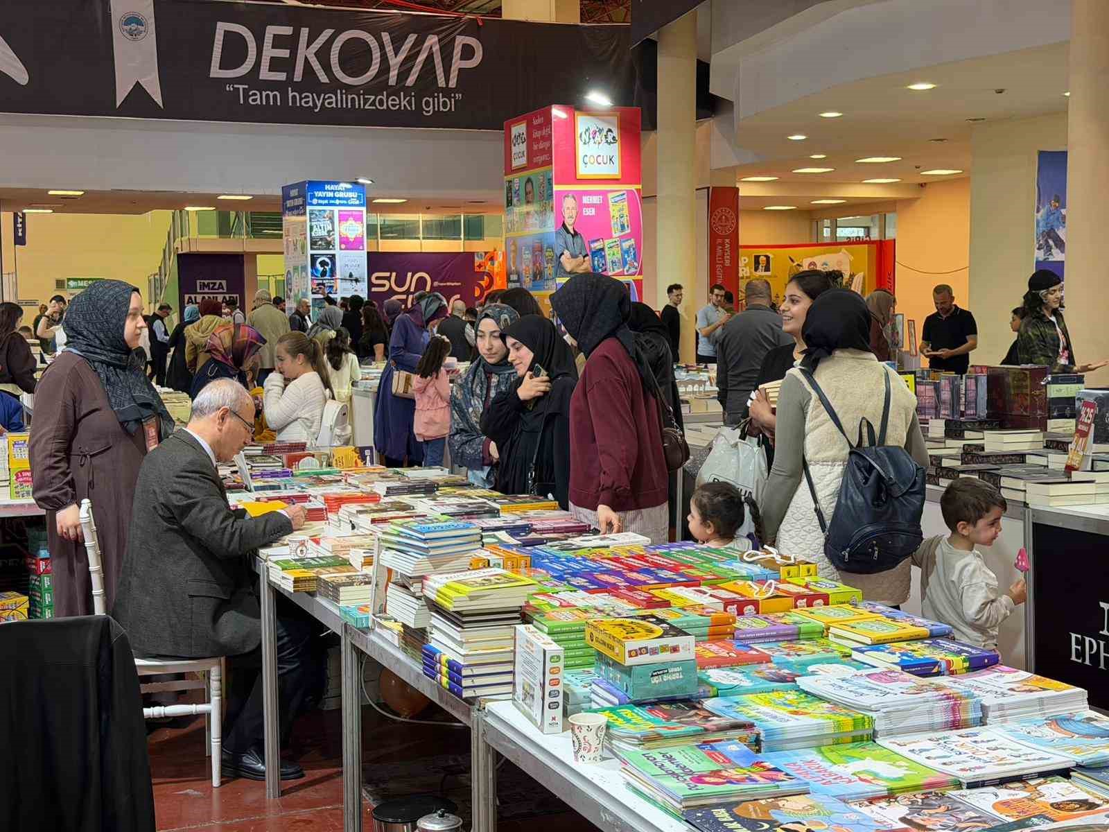 8. Kayseri Kitap Fuarı’na son iki günde yoğun ilgi
