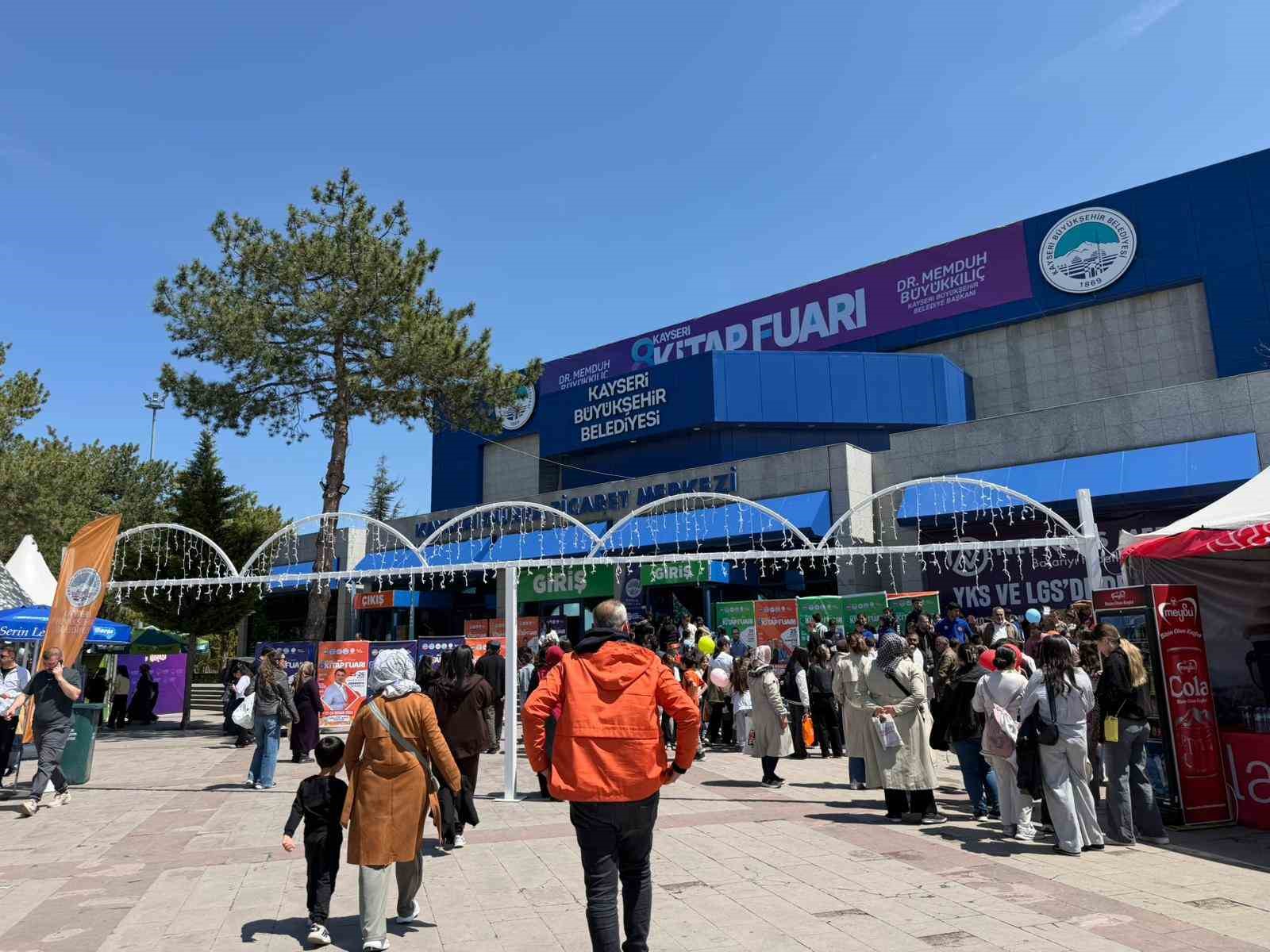 8. Kayseri Kitap Fuarı’na son iki günde yoğun ilgi
