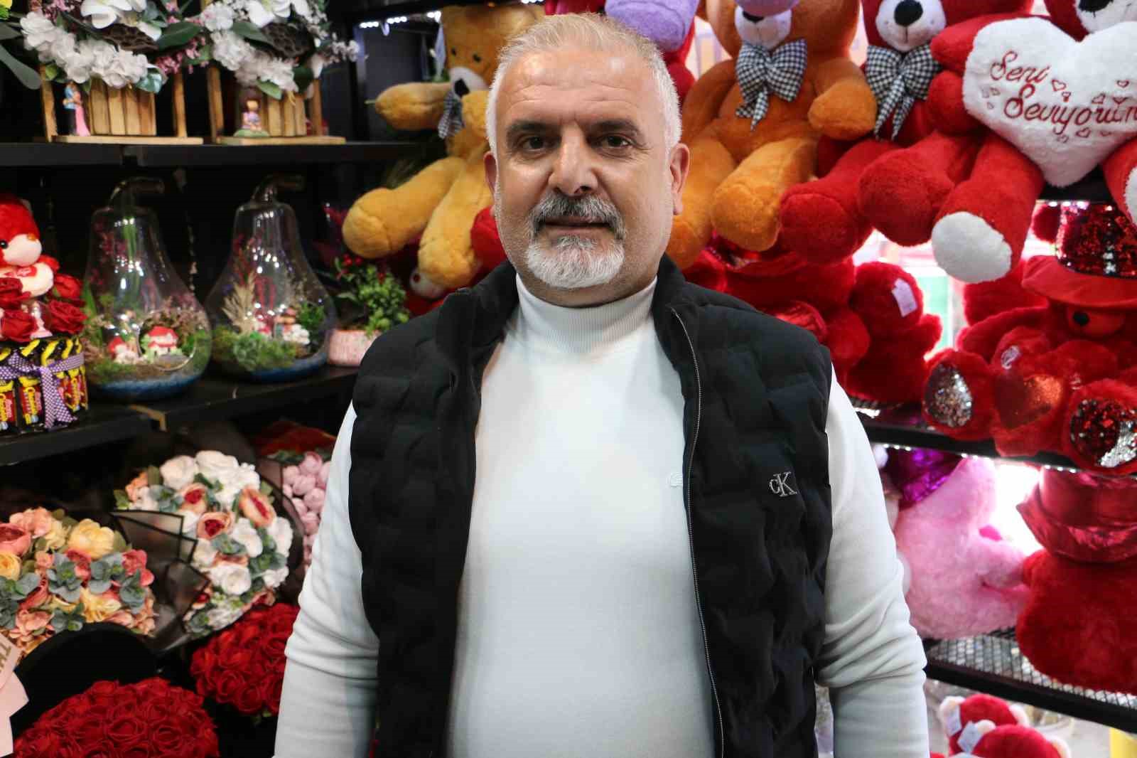 8 Mart öncesi çiçekçilerde yoğun hazırlık
