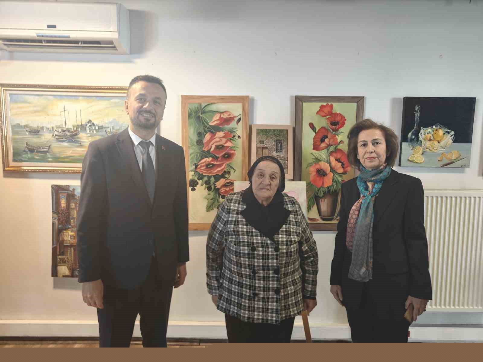 80 yaşında 25 yıllık sanat sevgisini sürdürüyor
