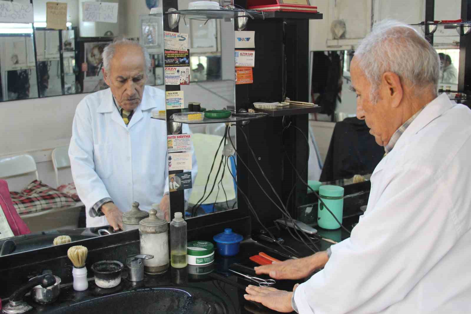 80 yaşında, 66 yıldır berber
80 yaşında, 66 yıldır berber