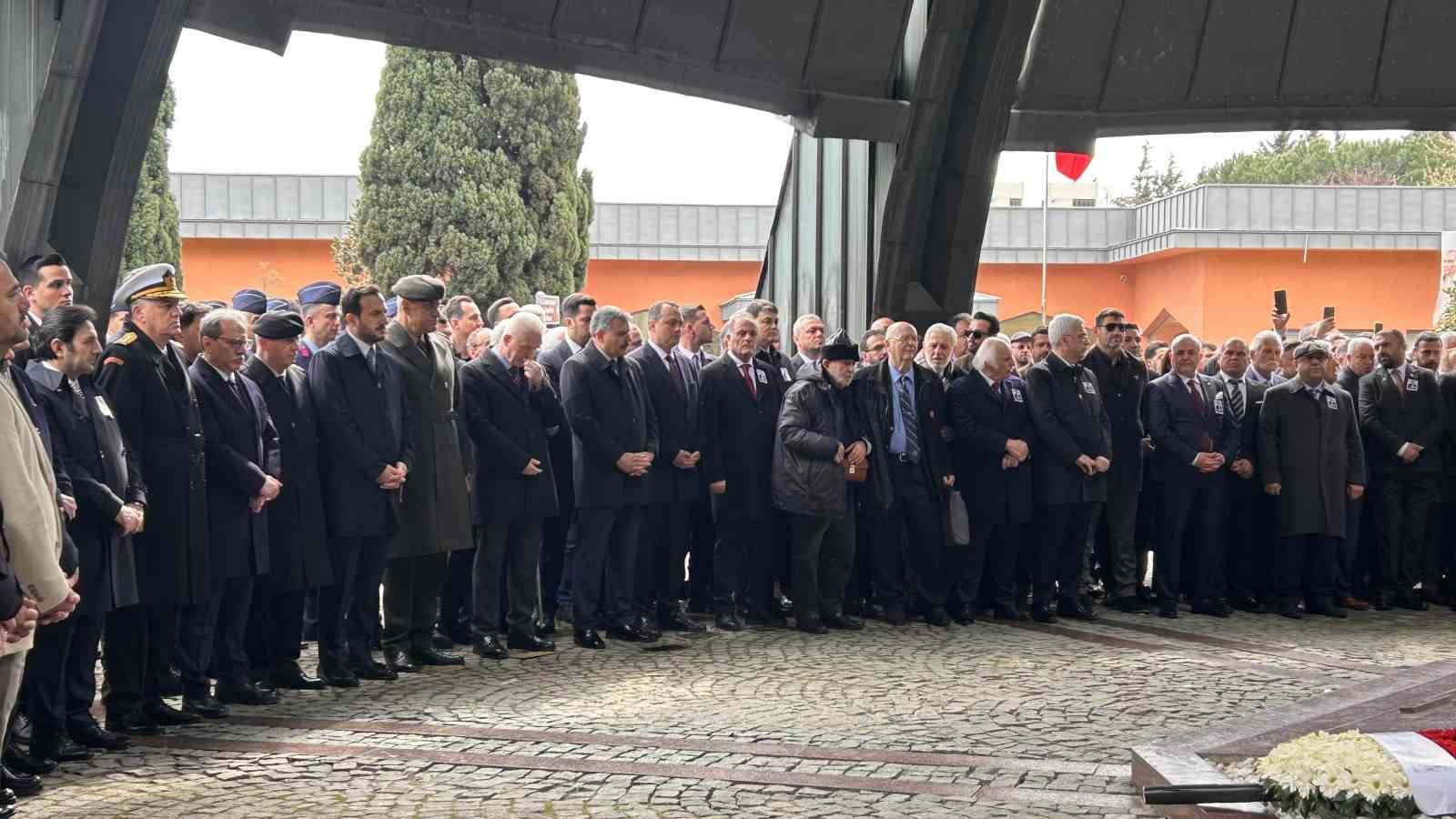 8’inci Cumhurbaşkanı Turgut Özal, vefatının 33’üncü seneyi devriyesinde kabri başında anıldı
