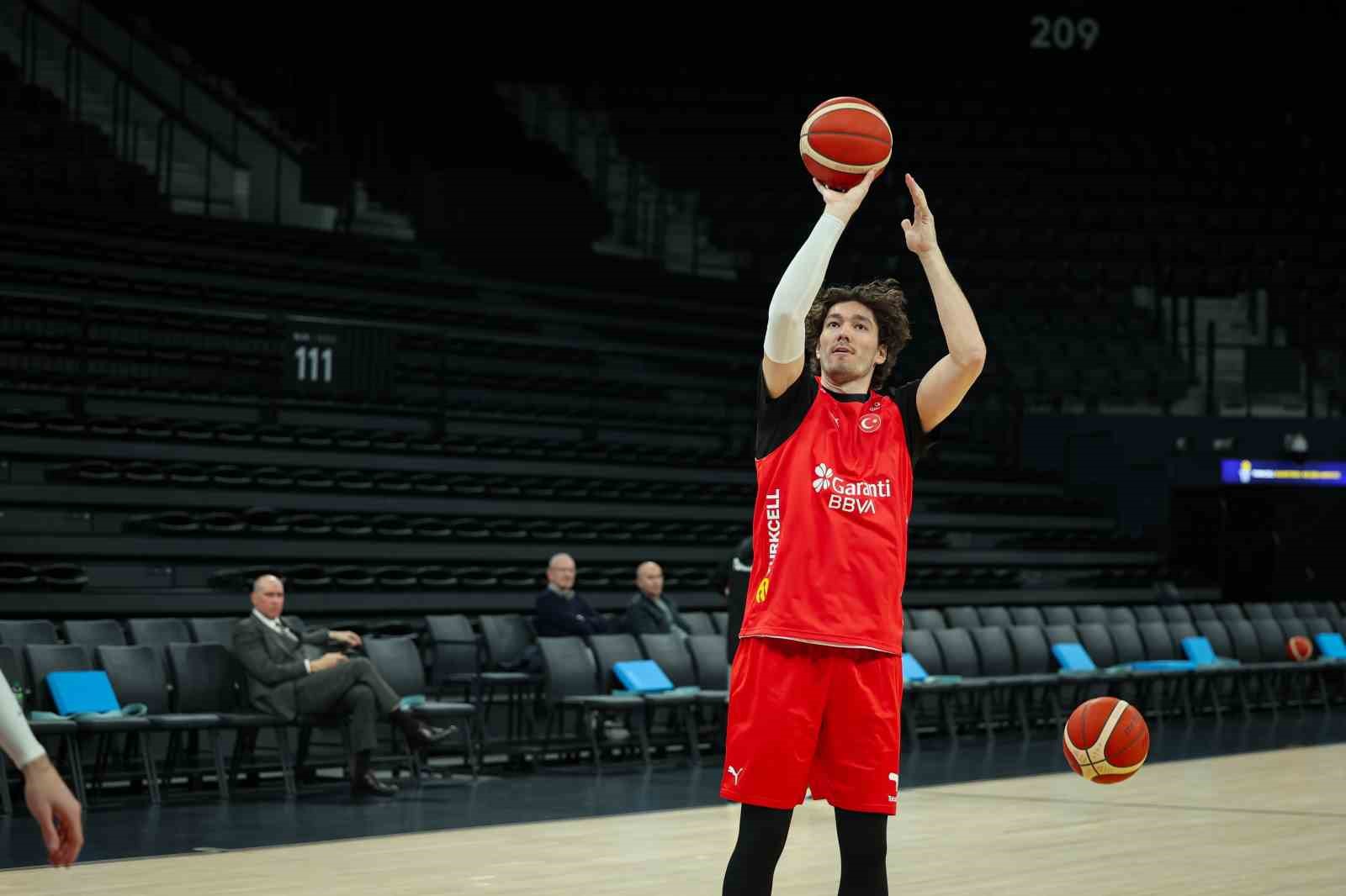 A Milli Erkek Basketbol Takımı, Sırbistan maçı hazırlıklarına başladı
