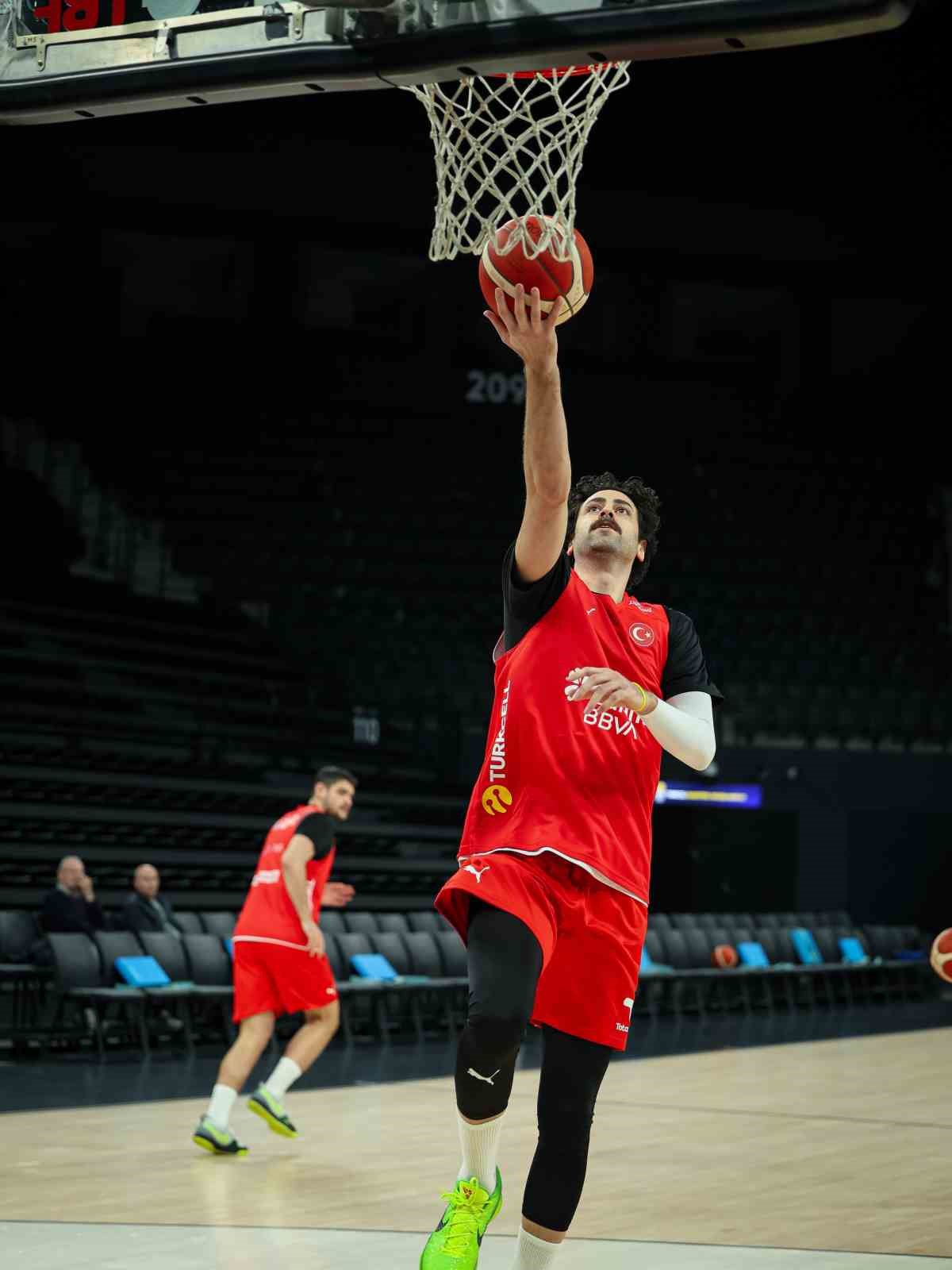 A Milli Erkek Basketbol Takımı, Sırbistan maçı hazırlıklarına başladı
