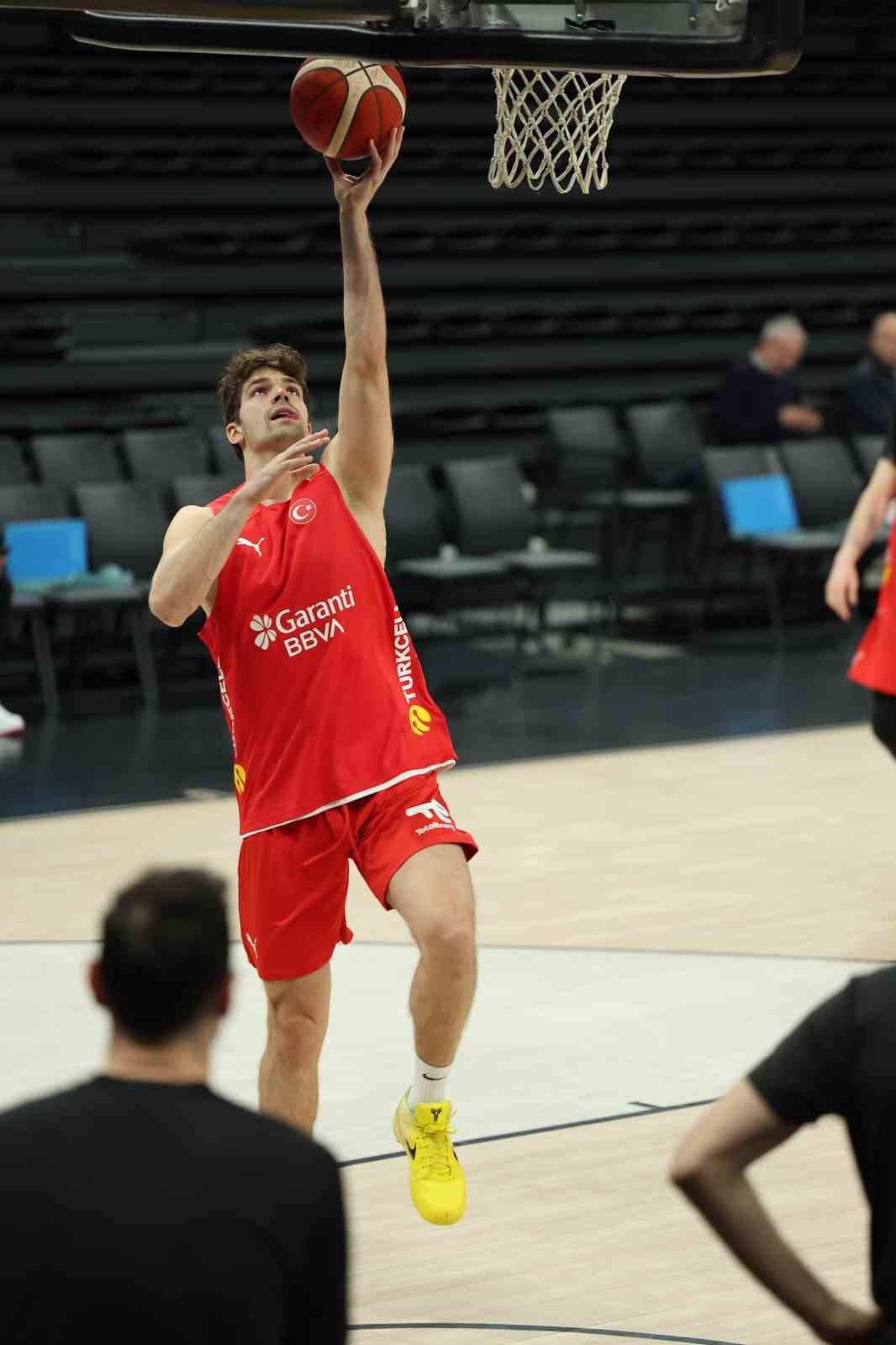 A Milli Erkek Basketbol Takımı, Sırbistan maçı hazırlıklarına başladı
